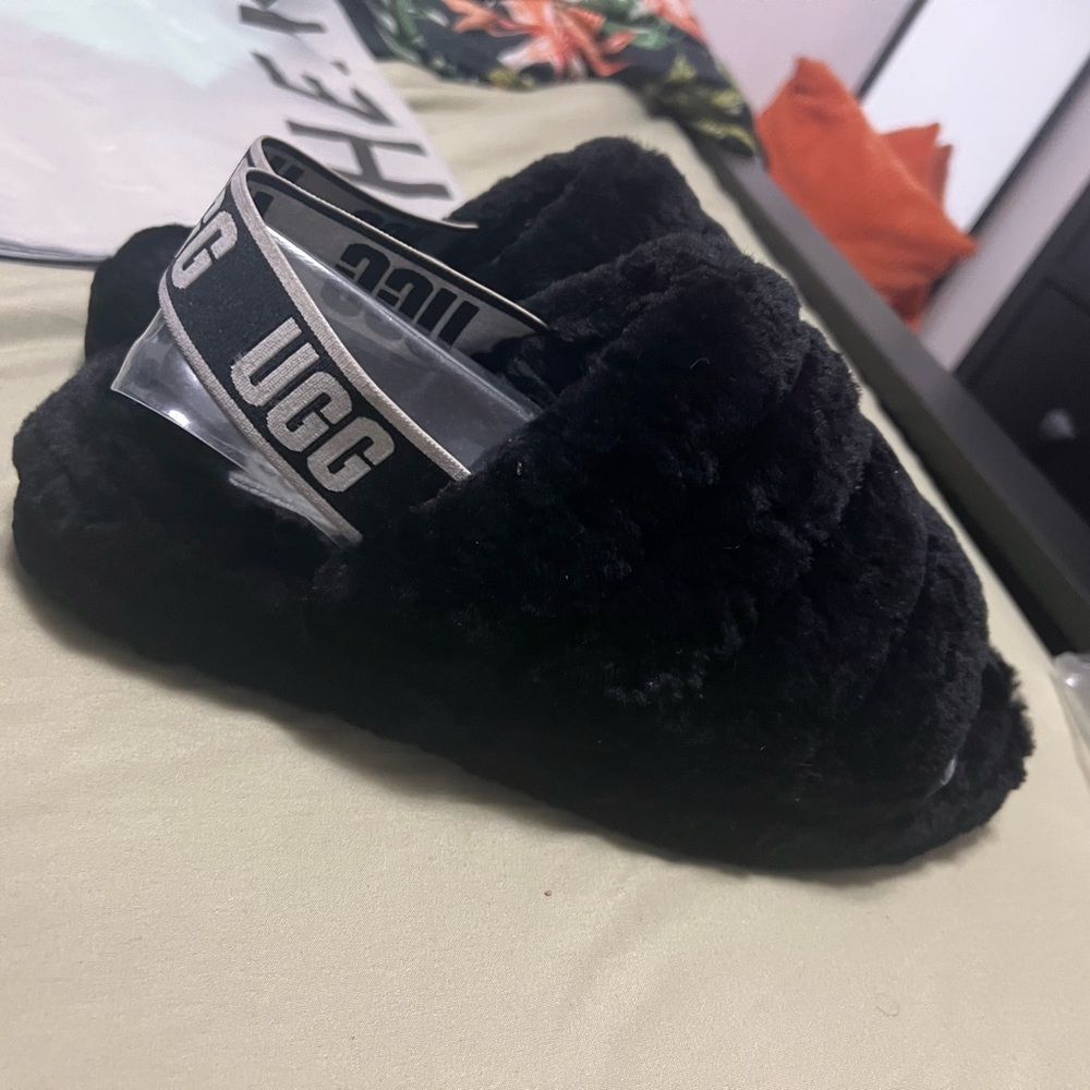 UGG Black Fluffy Slides